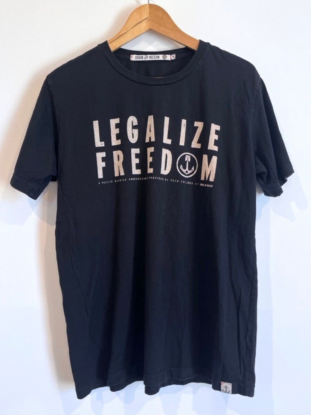 Iron & Resin Legalize Freedom Graphic Tee Black M Motorcycle